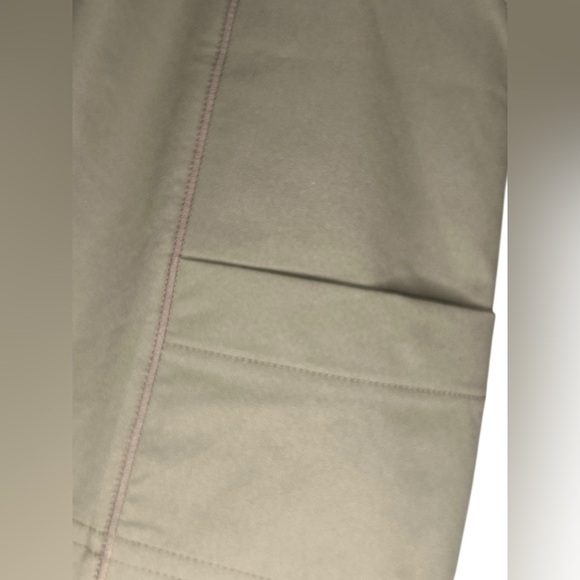 Title Nine Ultralight Olive Green Hike Shorts Women’s Size Small Outdoor Casual - Picture 4 of 10